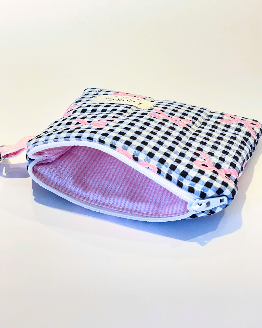 Black and White Gingham with Pink Flying Bows Keychain Wallet