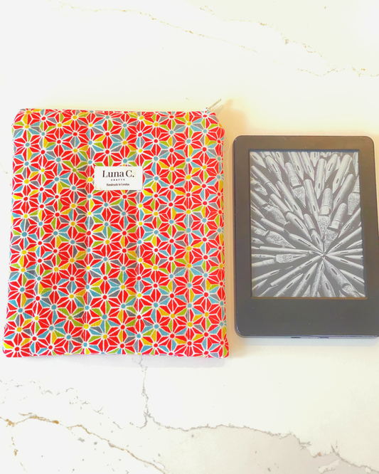 Red Asanoha Light Blue Gingham Zippered Kindle Sleeve