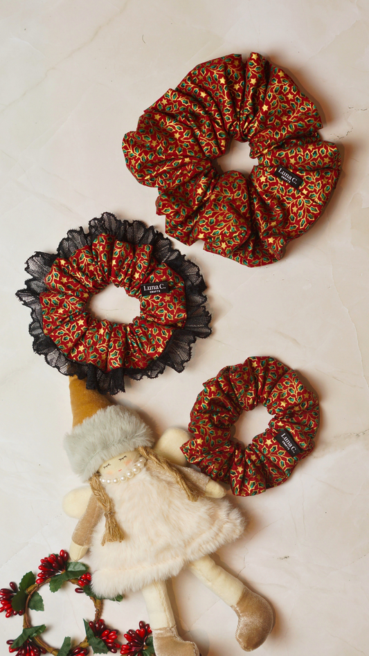 Red Christmas Print Scrunchie