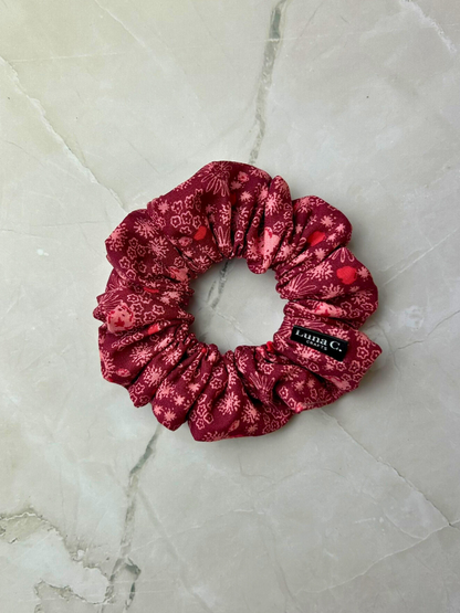 Red and Pink Japanese Style Scrunchie