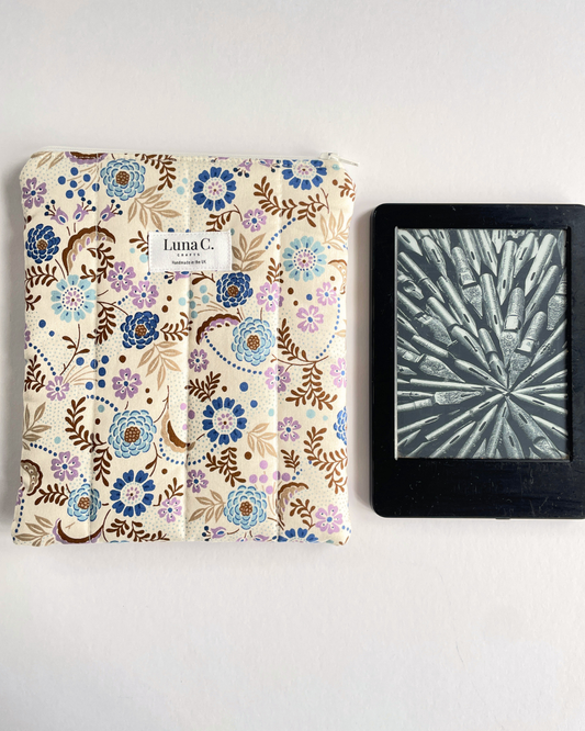 Cream, Blue & Lilac Folk Floral Zippered Kindle Sleeve