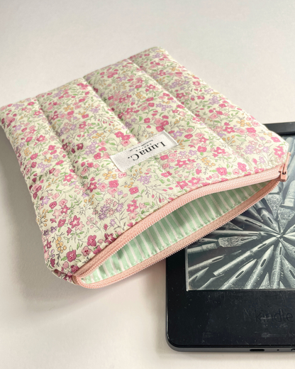 Pink and Cream Ditsy Floral Zippered Kindle Sleeve