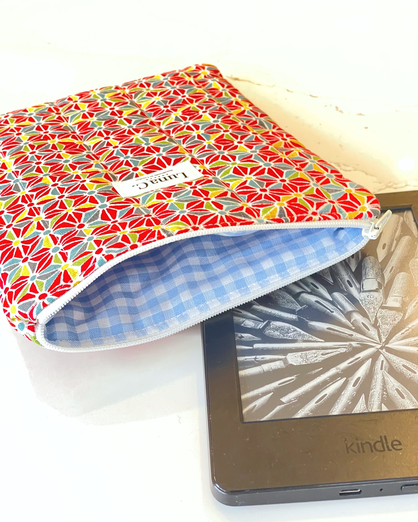 Red Asanoha Zippered Kindle Sleeve